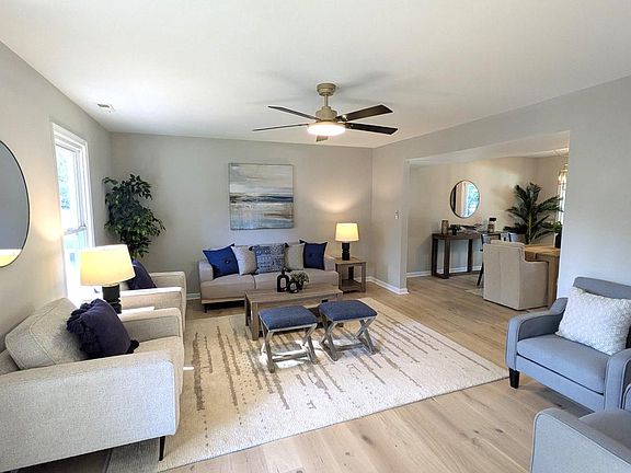 3rd image of 1533 Mayfield Rd