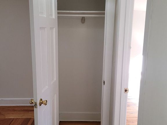 4th image of 110 De Kalb Ave #2
