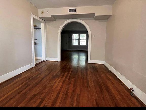 5th image of 2406 Brun St