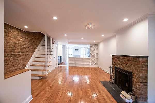 1st image of 406 Sackett St #1