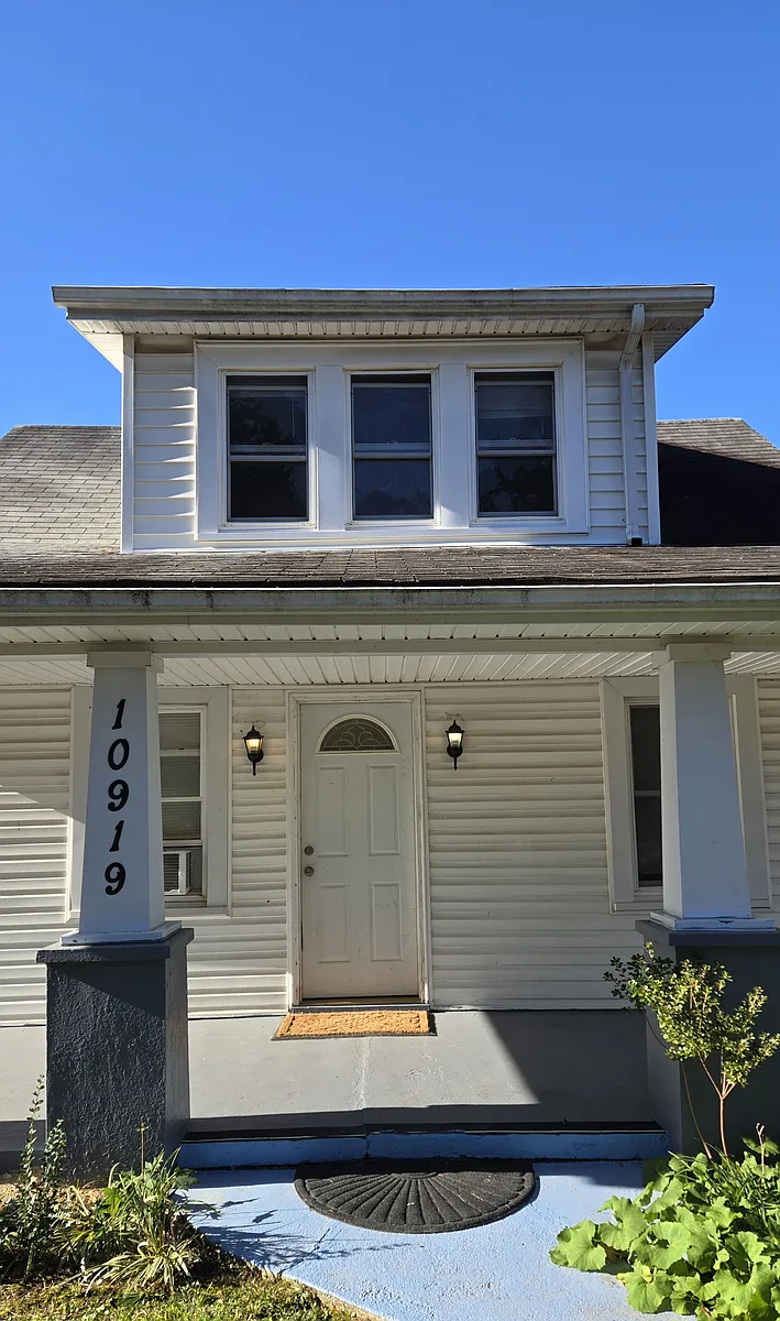 Building Photo - 10919 Scaggsville Rd