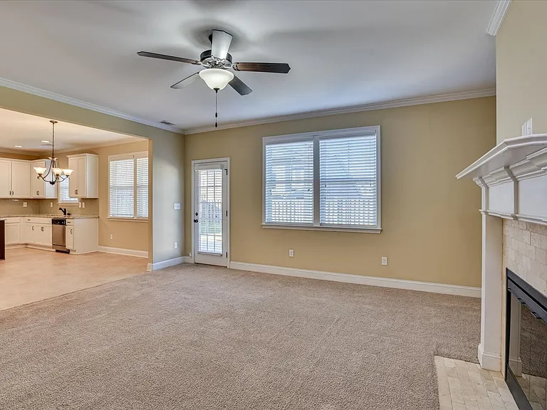 5515 Meghan Ln — Photo 11