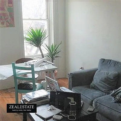 Rented by ZealEstate Group Inc | media 54