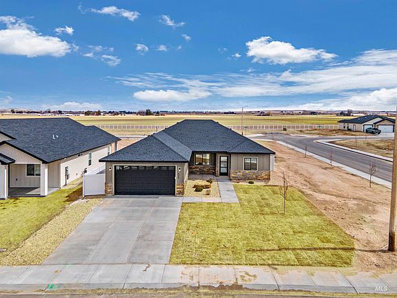 2nd image of 649 Cheri Ct