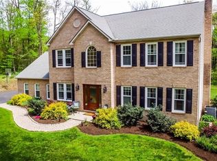 183 W Cruikshank Rd, Butler, PA 16002