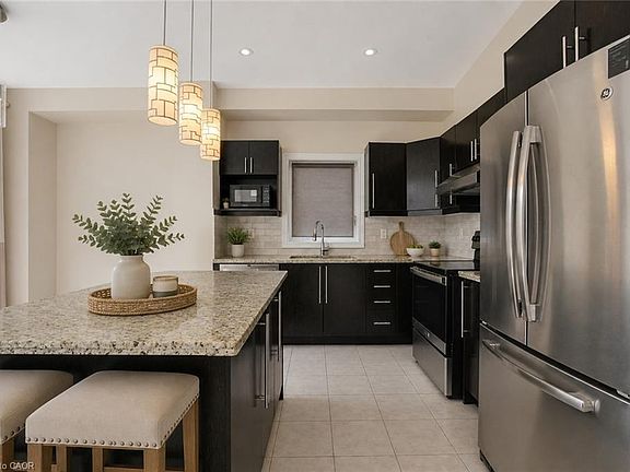 3rd image of 34 House Ln