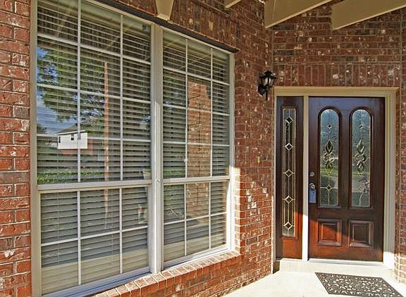 4th image of 408 Bellaire Oaks Dr