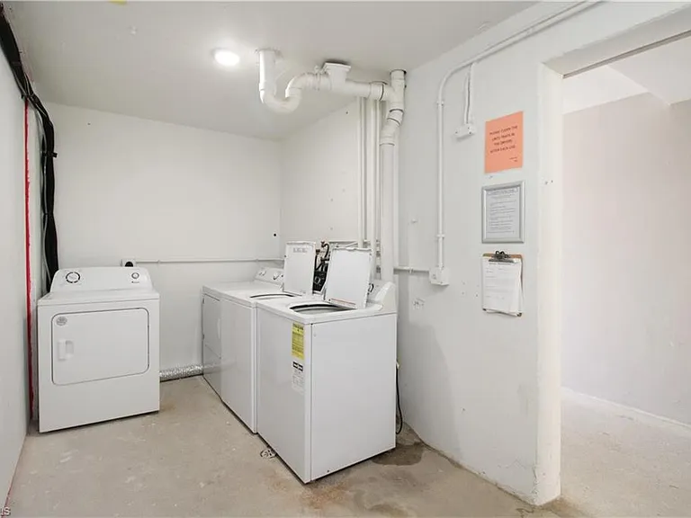 3443 Gulf Shore Blvd N #213 — Photo 41