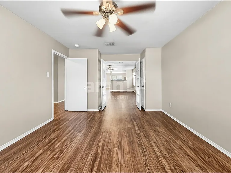 301 Azalea Dr — Photo 9