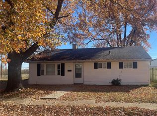 1205 Dawn Dr, Belleville, IL