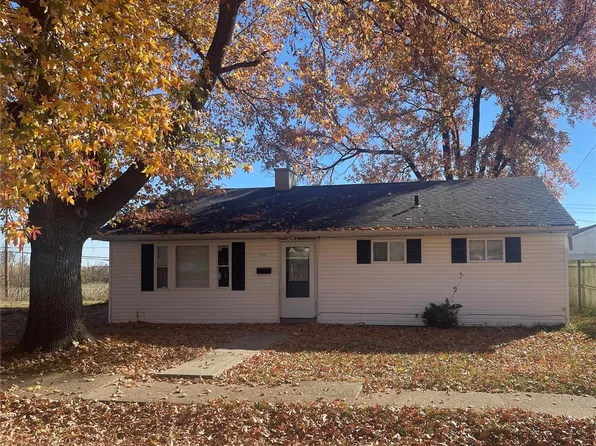 1205 Dawn Dr, Belleville, IL 62220