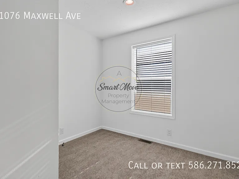 11076 Maxwell Ave — Photo 7