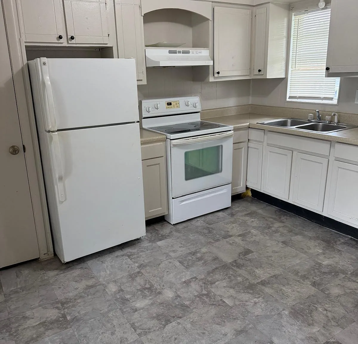 2 bed, 650 sqft, $995 — Photo 4