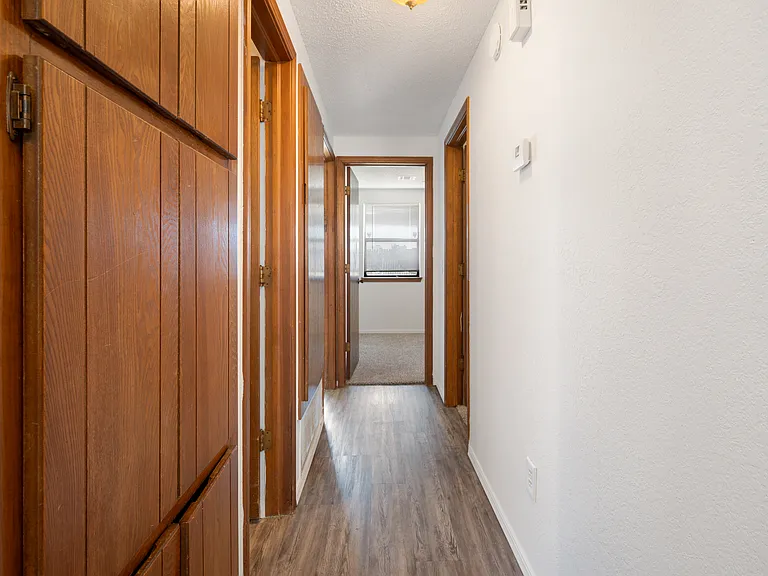 308 Corona Dr — Photo 7