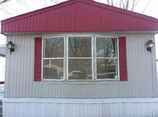 1083 Executive Ct, Decatur, IL 62526