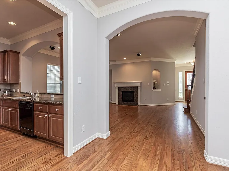 10126 Holly Chase Dr — Photo 15
