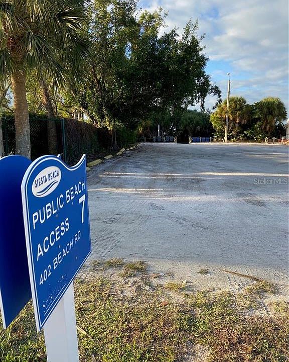 2nd image of 413 Beach Rd