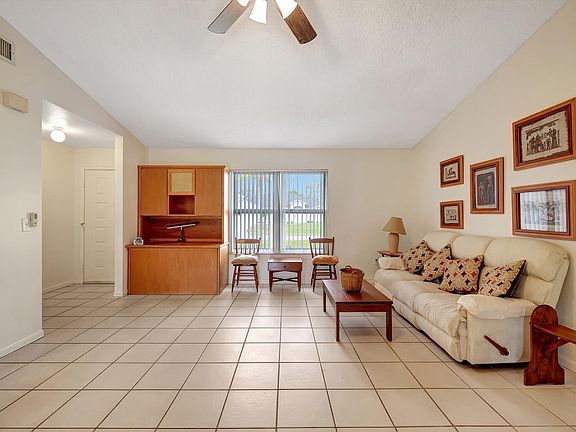 5th image of 1242 SW Aragon Avenue