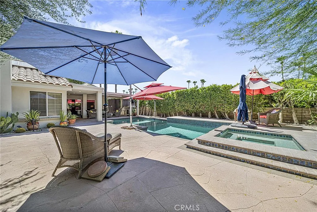 3 bed, 2.5 bath, 2062 sqft, $4,999 — Photo 2