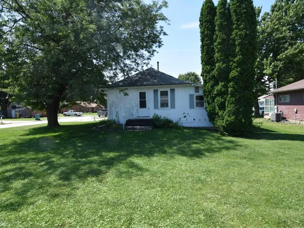 822 2nd St SW, Clarion, IA 50525