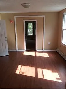 96 Cutler #3 — photo 3 of 5