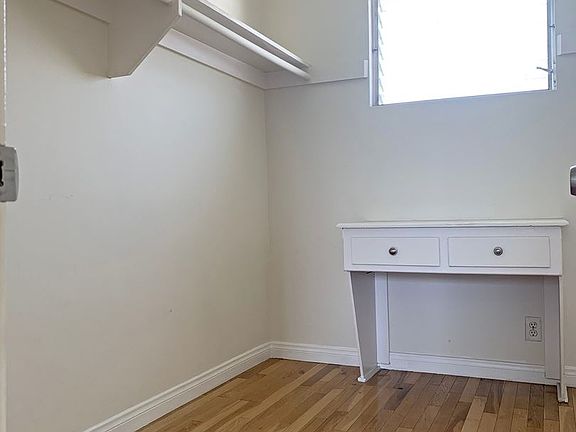 5th image of 3711 Mentone Ave APT 18