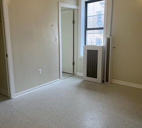 4th image of 148 Orchard St APT 2N