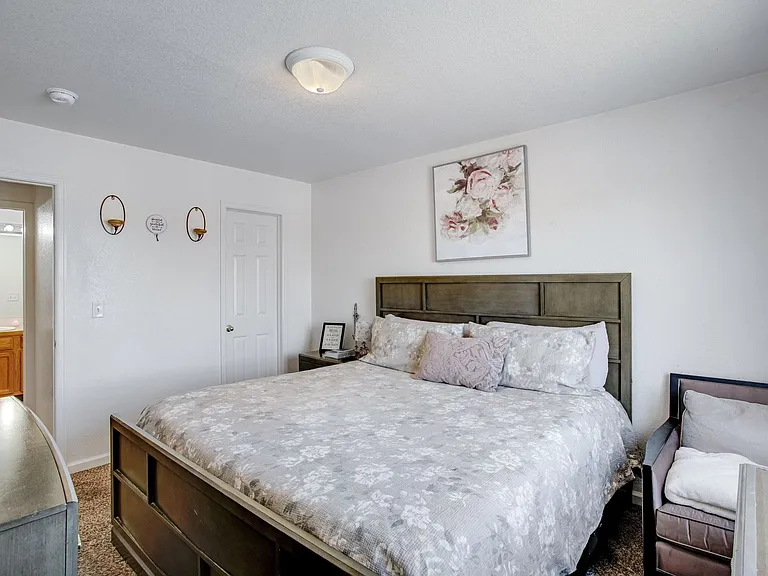1725 Rowan Ln — Photo 18