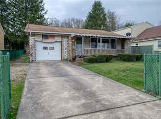 2724 Harbison St, Natrona Heights, PA 15065