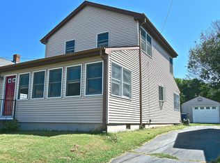 50 White Sands Beach Rd, Old Lyme, CT 06371