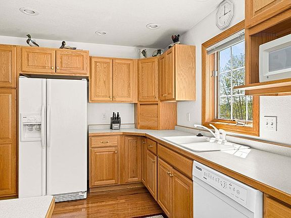 4th image of 5345 Roosevelt Dr