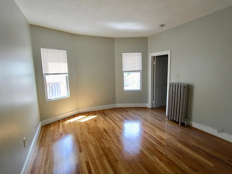 109 Pleasant St #2 — Photo 6