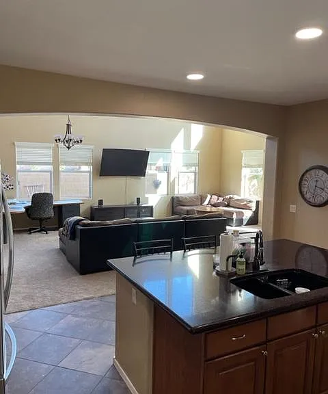 449 Phelps Dr — Photo 6