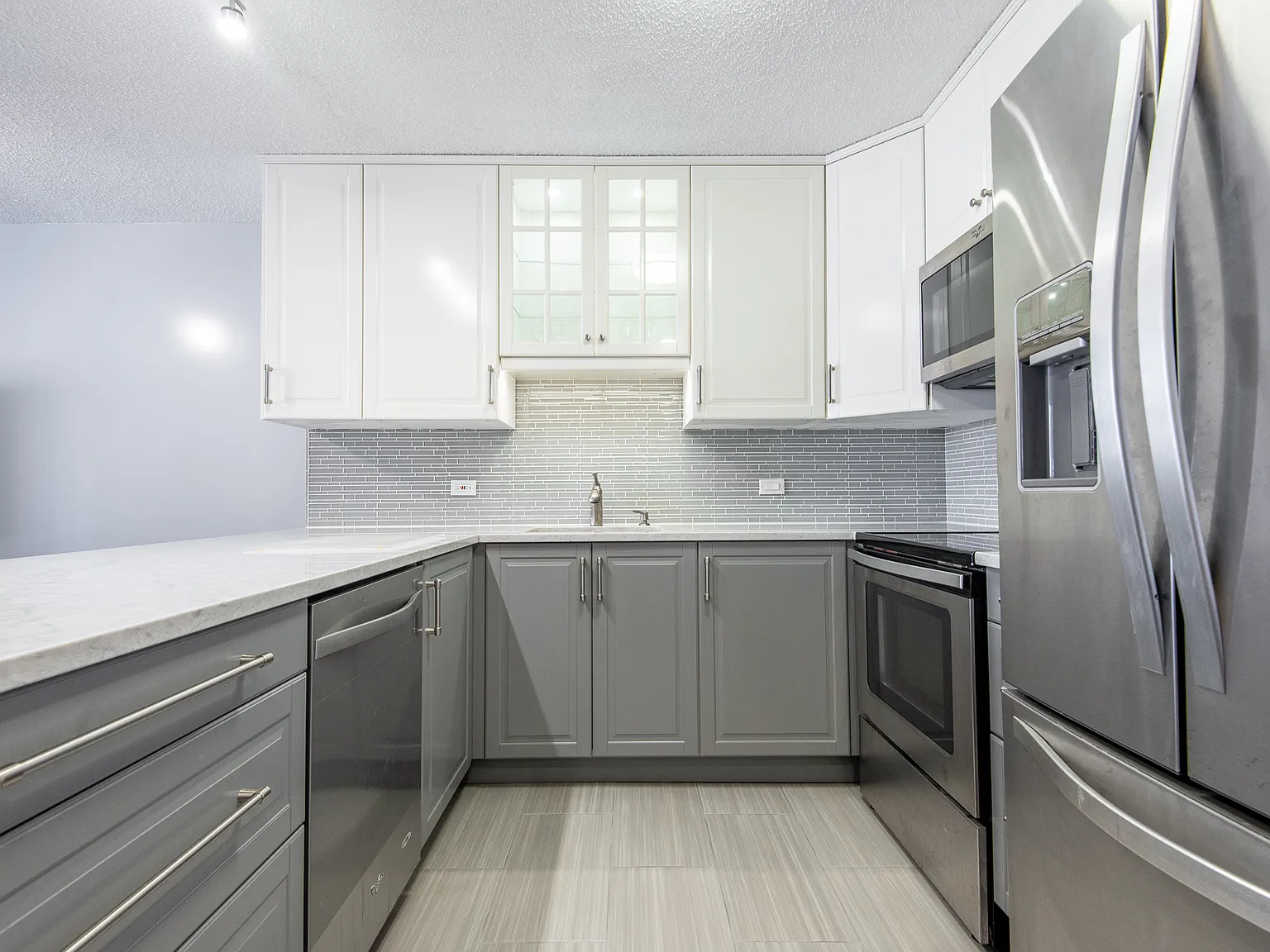 2 bed, 1100 sqft, $2,900 — Photo 3