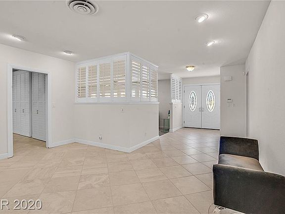 5th image of 121 Stonewood Ct