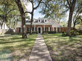 102 Plantation Rd, Houston, TX 77024