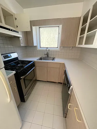 12-11 121st St #2 Photo 1