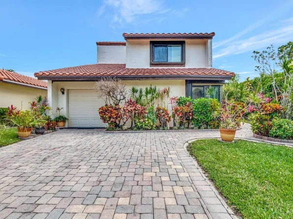 2825 Sand Pine Court, Lake Worth, FL 33462