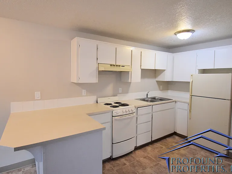 Bendemeer Court Apartments — Photo 11