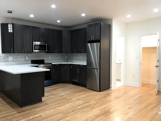 Rented by Urban Real Estate Property Group Inc | media 8