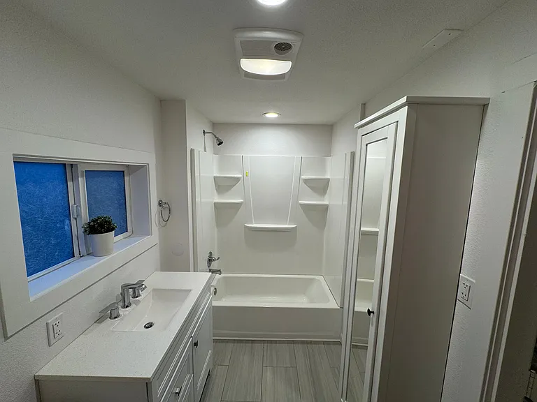 639 Roosevelt St — Photo 12