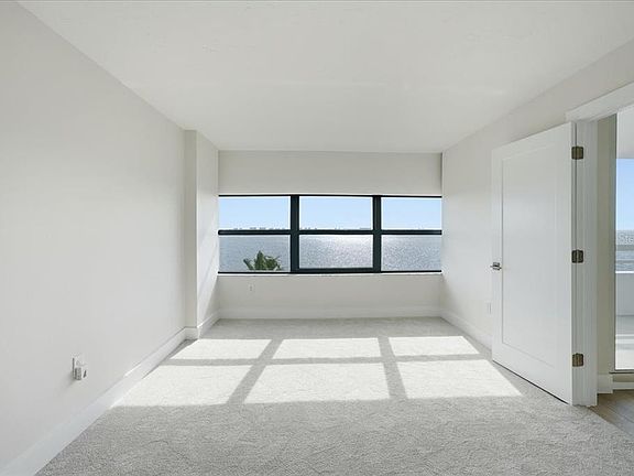 5th image of 888 BLVD OF THE ARTS #707