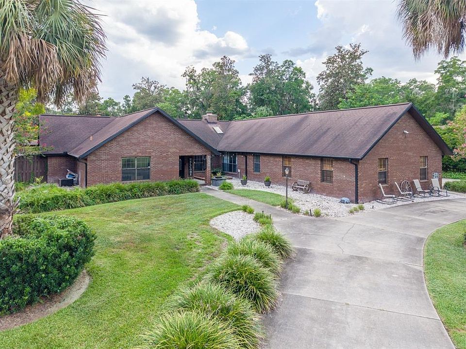 1st image of 2550 SE 40TH STREET