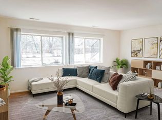 Glencoe Hills, Ann Arbor, MI 48108