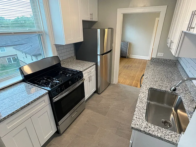 7009 N Ridge Blvd #2S — Photo 1