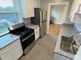 7009 N Ridge Blvd #2S, Chicago, IL 60645