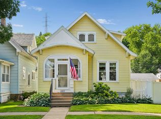 1805 Rhomberg Ave, Dubuque, IA 52001