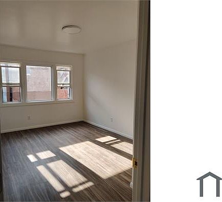 1st image of 325 W 14th St
