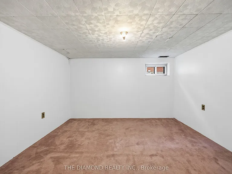 21 Jardine Pl — Photo 24