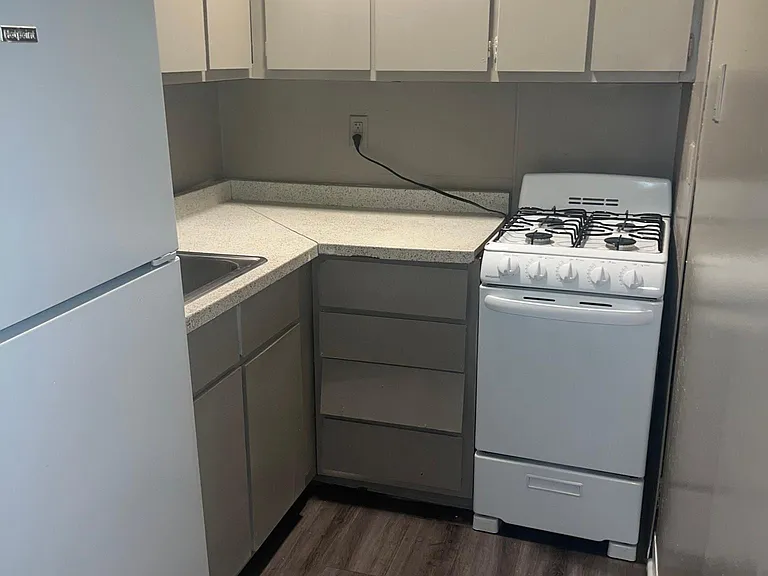 4725 Hoffman Rd #5 — Photo 4
